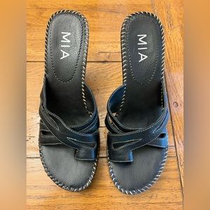 Vintage Mia (10) Black Heeled Sandals